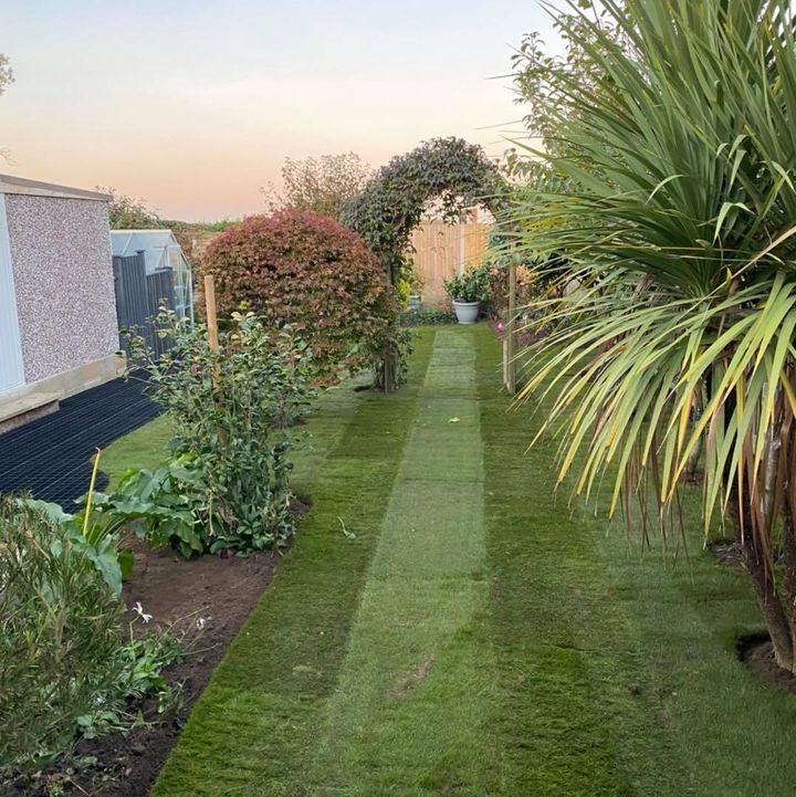 Load image into Gallery viewer, Grass grids, turf reinforcement