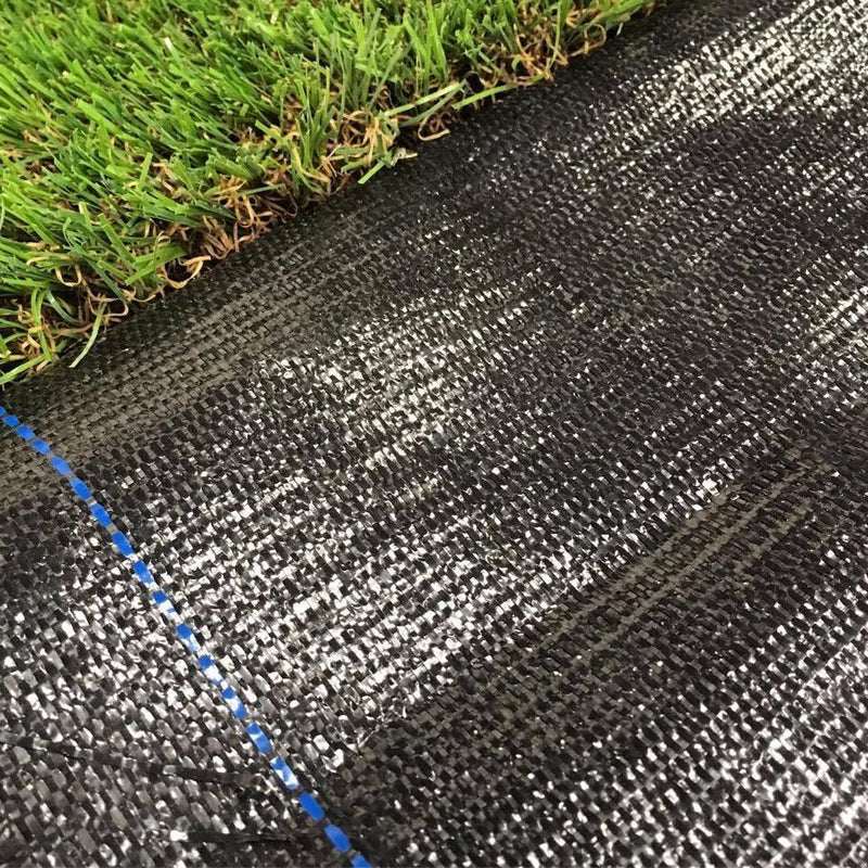 Chargez l&#39;image dans la visionneuse de la galerie, Weed control fabric is a barrier membrane for low maintenance garden.
