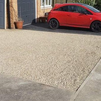 Load image into Gallery viewer, Customer driveway installed with gravel parking grids
